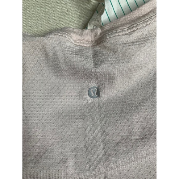 Lululemon Top Bundle Womens 18 - Picture 8 of 9